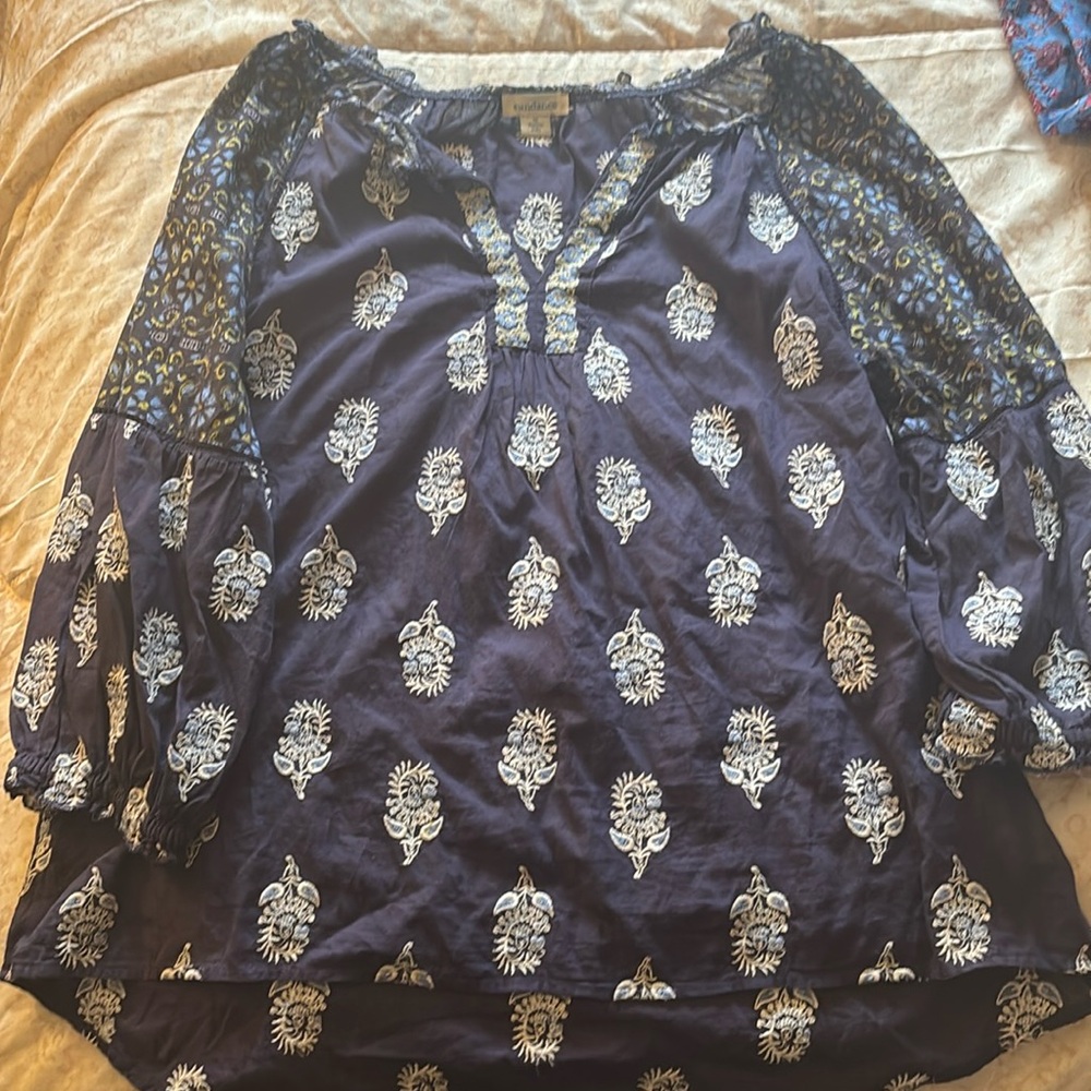 Sundance woman’s medium blue white pull-on boho hippie lightweight blouse